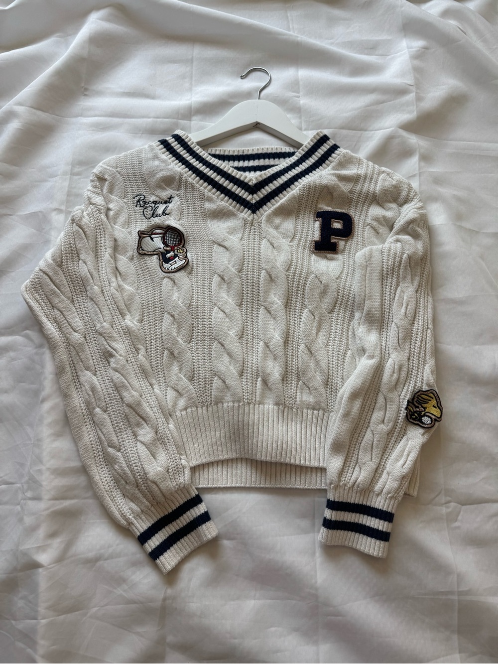 H&M White Knit V-Neck Sweater with Navy Trim